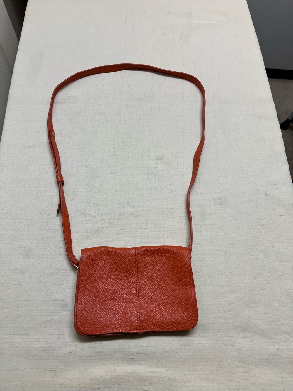 BTB Los Angeles small orange brown leather crossbody - Picture 3 of 14